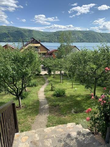 Фотографии Дома для отпуска Casa Andrei г. Ешелница (Румыния) №2 Фото Дома для отпуска Casa Andrei г. Ешелница 2