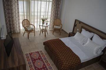 Фото номера King Room with Balcony and Danube View Гостевой дом Mai Danube г. Ешелница 8